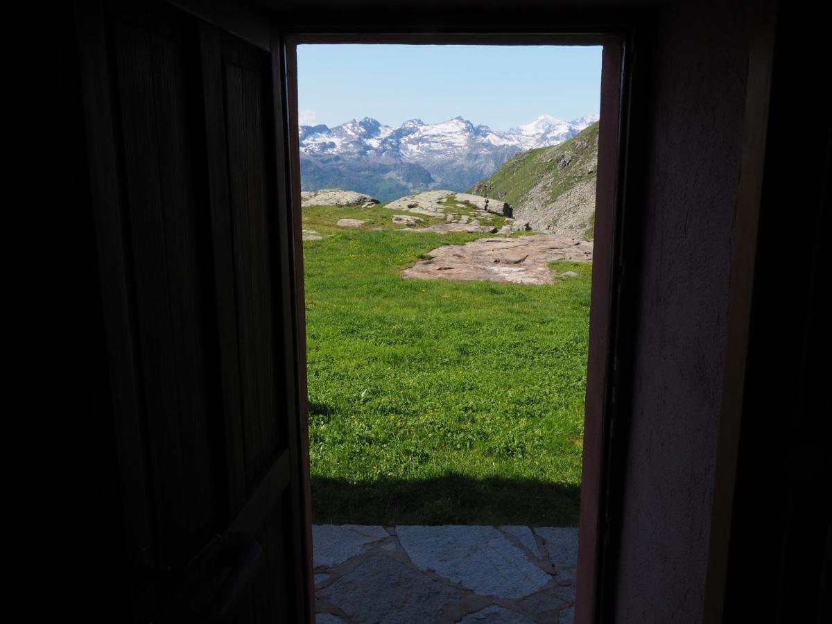 Rifugio Casa Di Caccia Villa Noasca Bagian luar foto